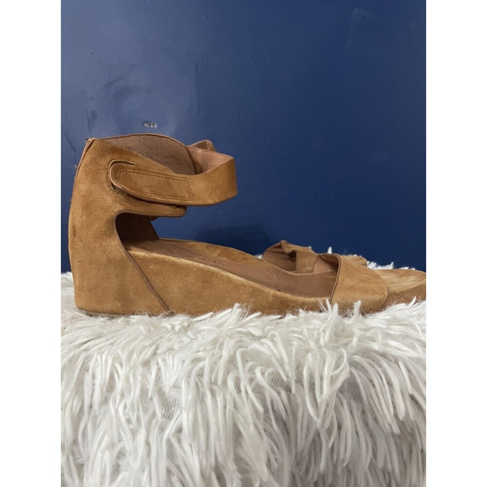 Gentle Souls Shoes Womens Size 7 Brown Gianna  Sandals